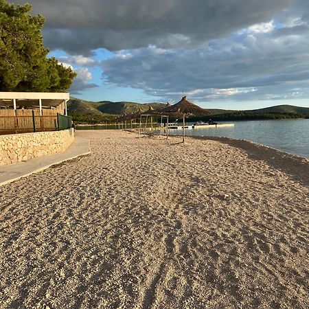 Gallery Apartman Nada Zaboric Εξωτερικό φωτογραφία