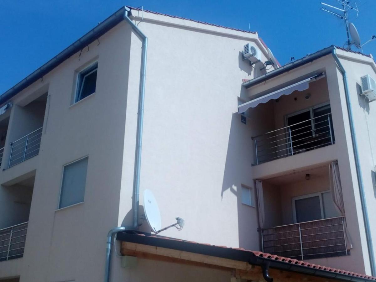 Gallery Apartman Nada Zaboric Εξωτερικό φωτογραφία